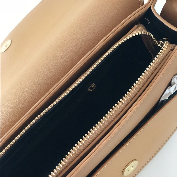 Back in Stock Tan messenger bag - Picture 7 of 7